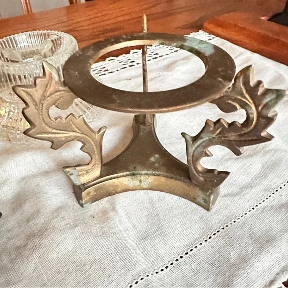 Vintage brass Candle Holders and one glass holder - Picture 9 of 12